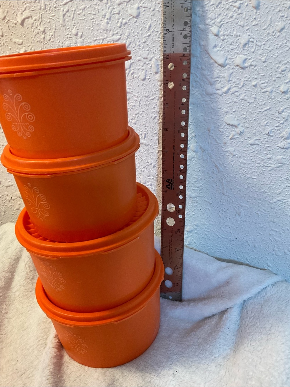 Vintage Tupperware
Retro Orange Servalier Canisters
Lot of 4
1297-14
1298-13 - Picture 2 of 9